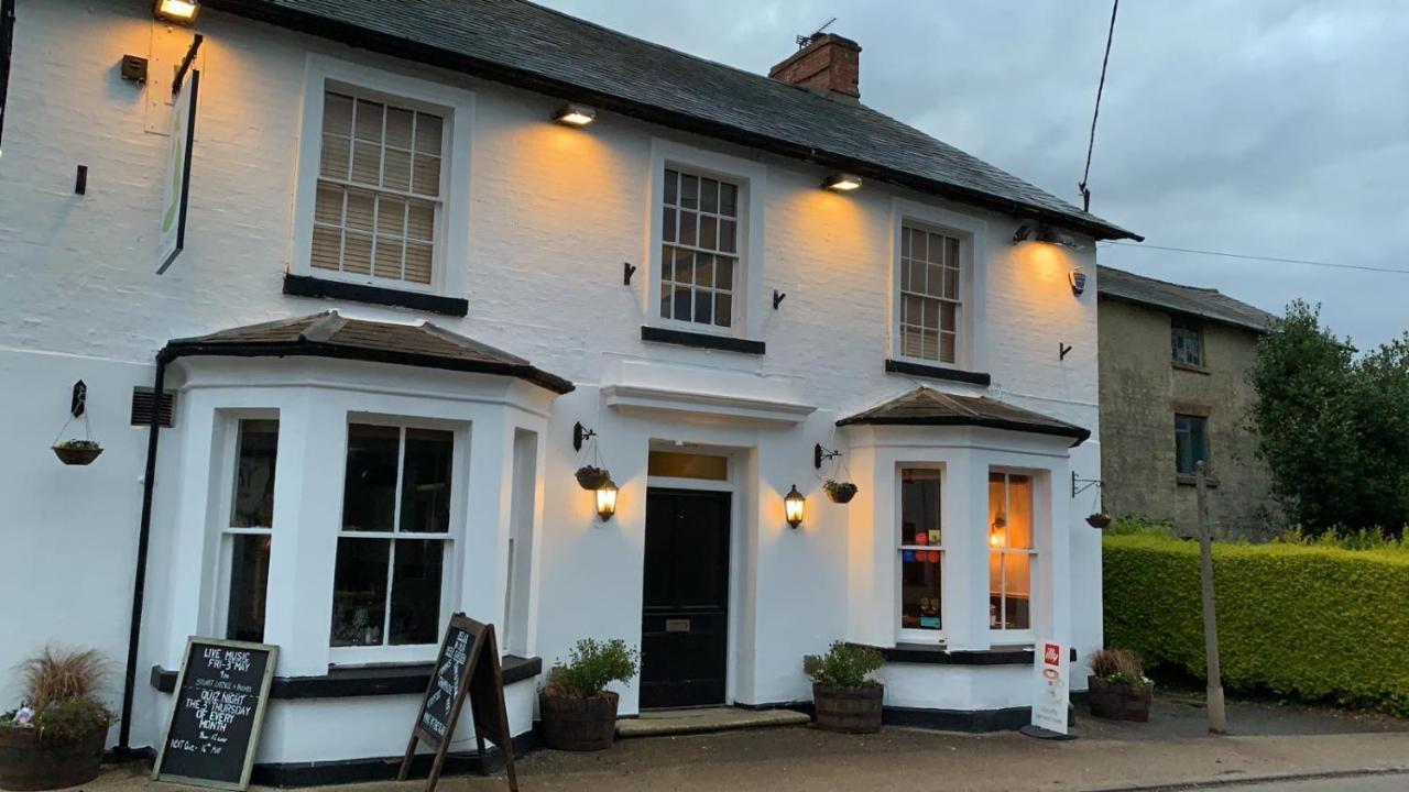 The Fox And Hounds Hotel Whittlebury Ngoại thất bức ảnh
